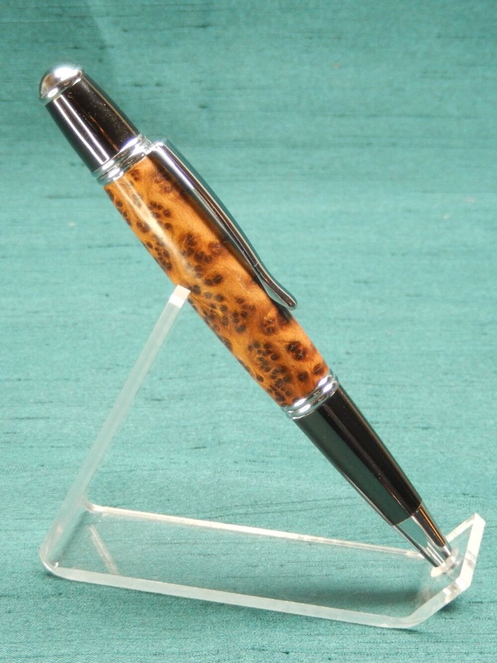 Luxury Thuya Burl Gatsby Finial Twist Pen with Chrome Trim